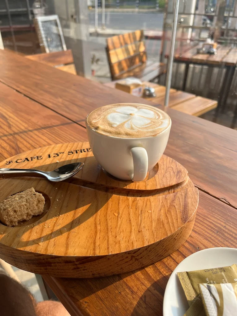 Cafe 13th Street coffee presentation